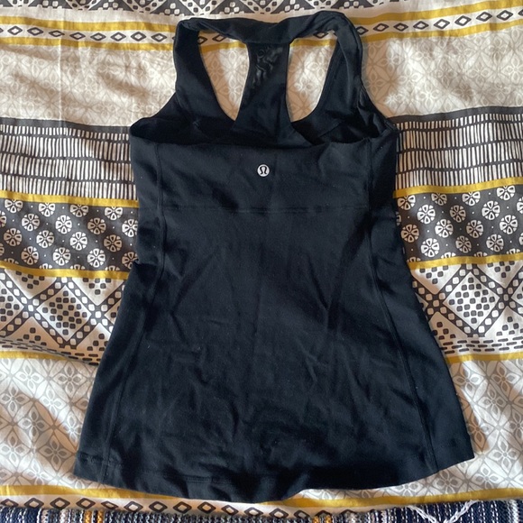 Lulu workout tank - Picture 2 of 2